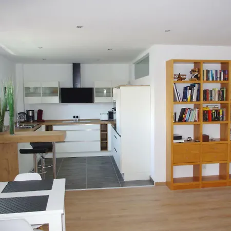 Ferienwohnung Krahnenbergblick Apartamento *